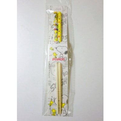 Photo1: Peanuts Snoopy Woodstock chopsticks yellow Brand New