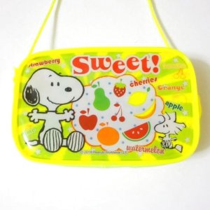 Photo: Peanuts Snoopy Mini Vinyl Pouch Yellow Brand New