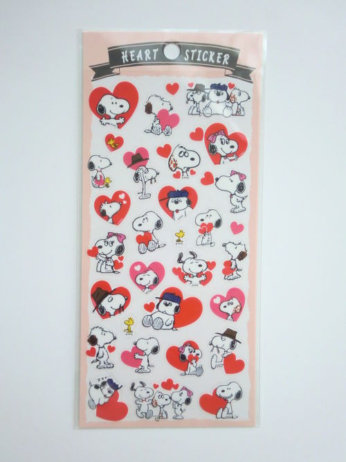 Photo1: Peanuts Snoopy Heart Vinyl Sticker Pink Brand New (1)